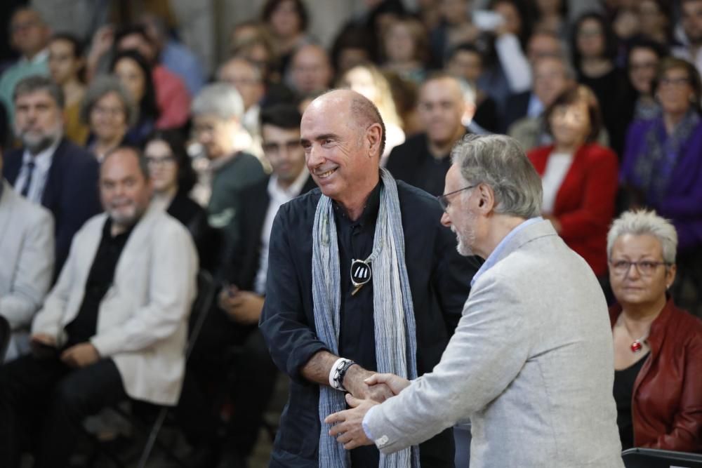 Entrega de l''honoris causa a Llach i Martí i Pol.