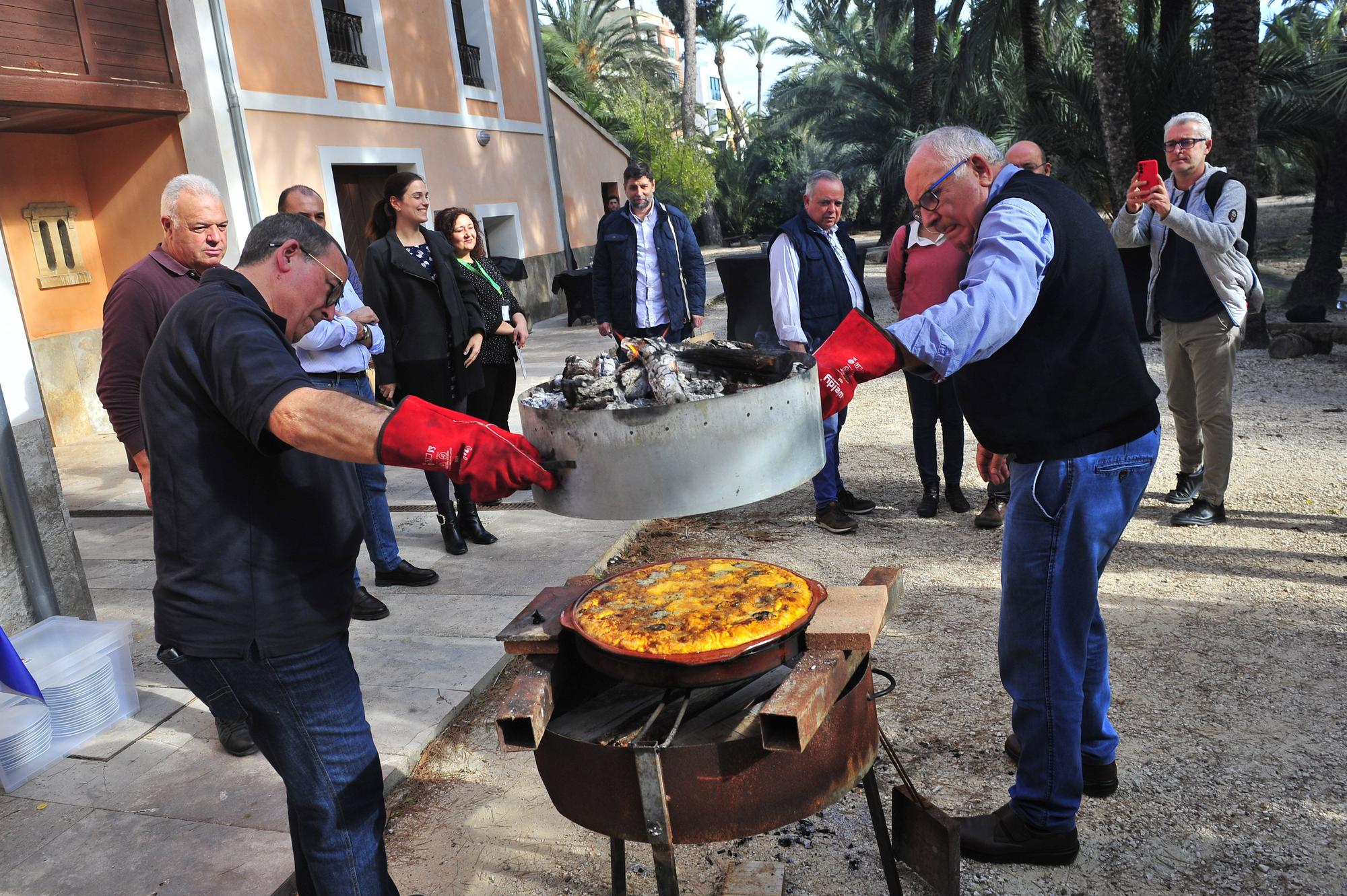 El arroz con costra lo pudieron degustar todos los que asistieron a las jornadas.