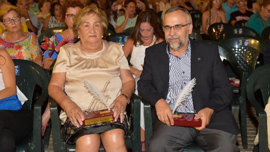 María del Pino Rivero, Maruca, y Francisco Javier Henríquez, anoche en San Lorenzo.