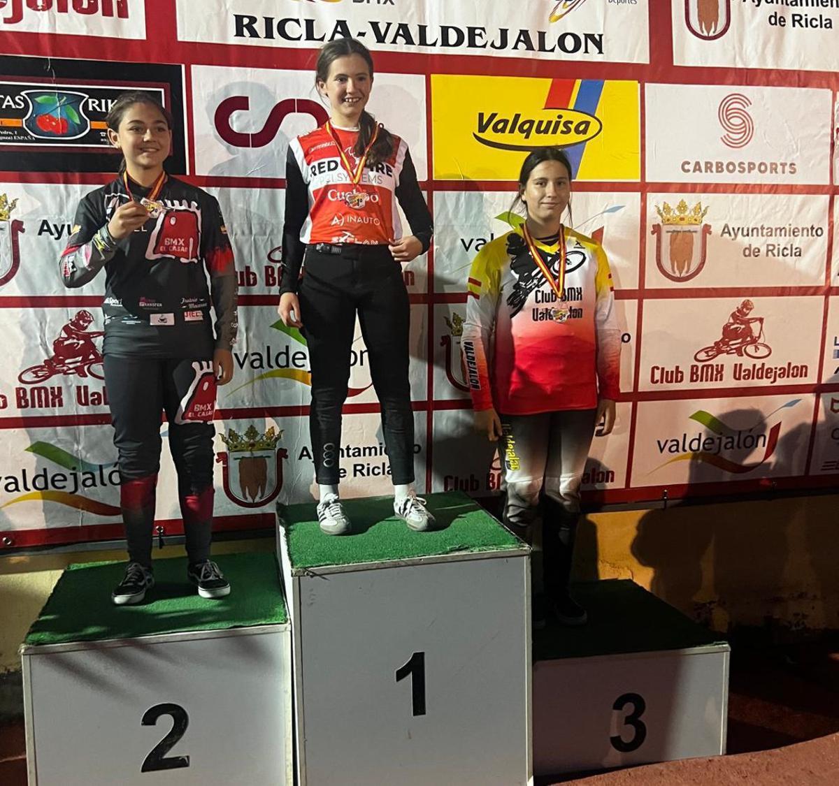Uno de los podios de las categorías infantiles.