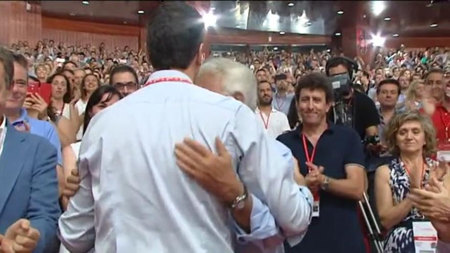 VÍDEO / Felipe González arremete contra Sánchez