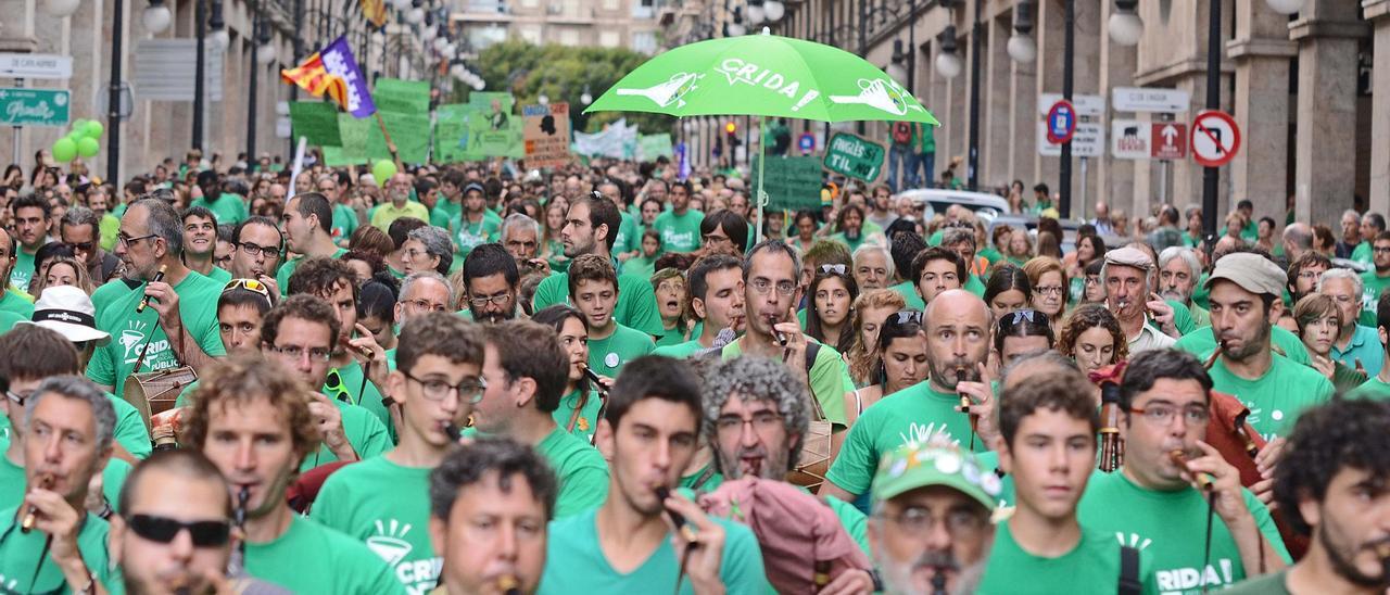 FOTOS | Se cumplen 10 años de la gran manifestcación contra el TIL en Palma