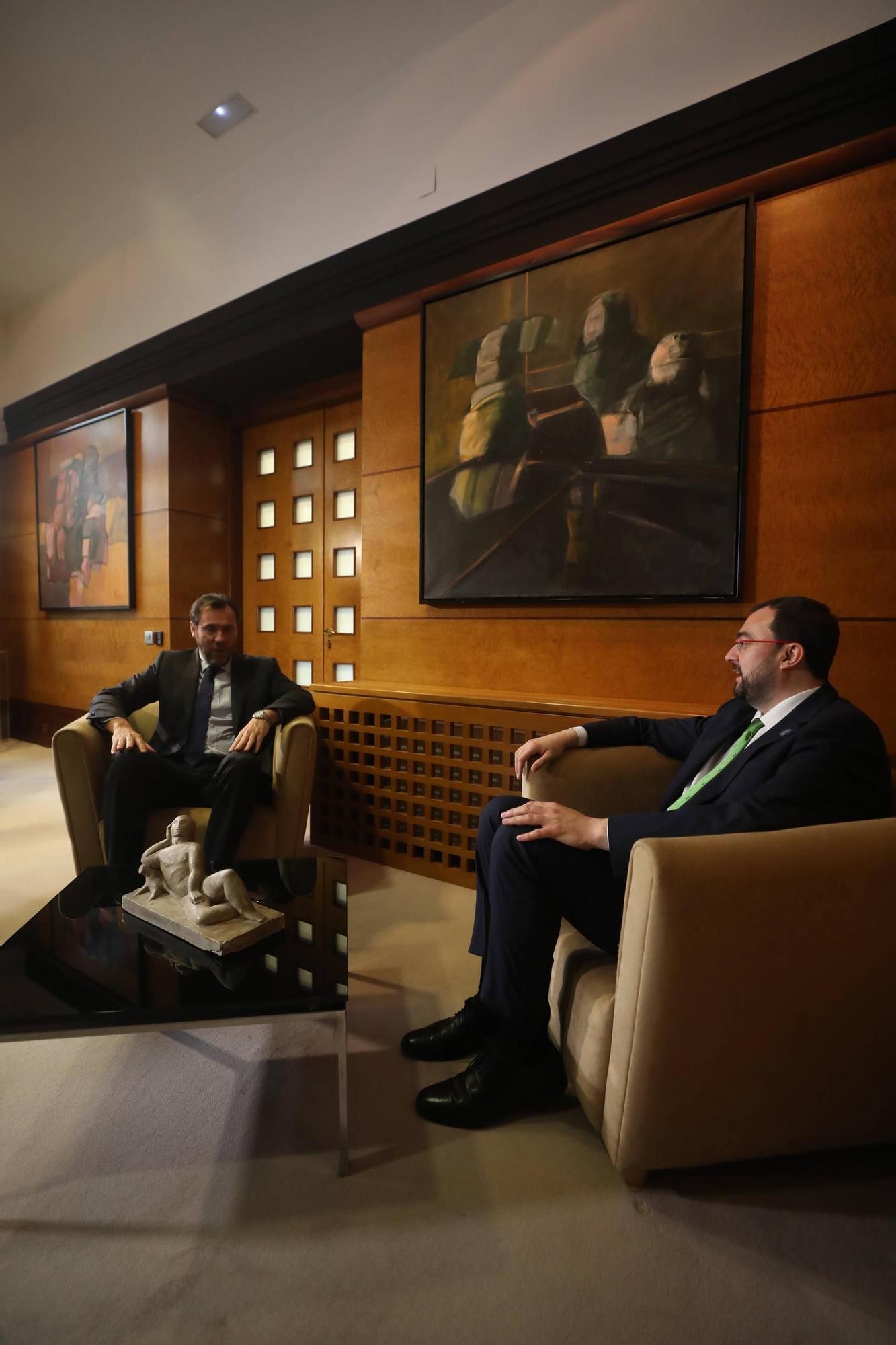 Las imágenes de la visita del ministro Óscar Puente a Asturias