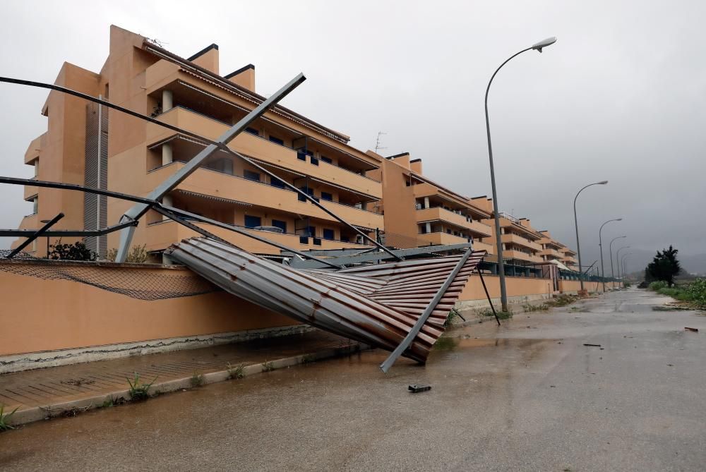 Efectos del tornado en Dénia