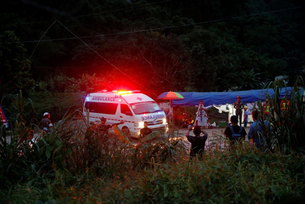 Rescat de quatre nens més del grup atrapat a Tailàndia