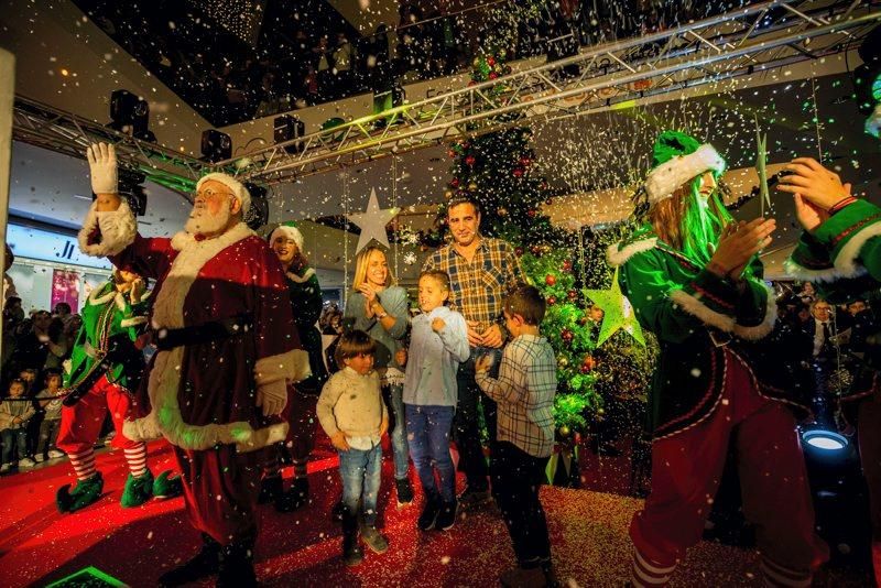 Encendida de luces en los centros comerciales de Zaragoza