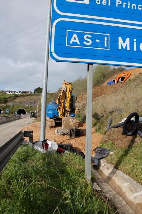 Obras de estabilización de la ladera en la autovía minera