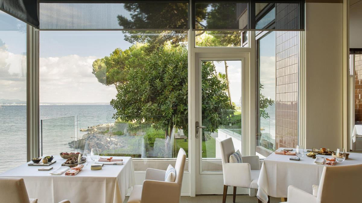 Vistas desde el restaurante Arrels del hotel de Mar Gran Meliá, donde se disfruta del 'berenar' de la chef Marga Coll.