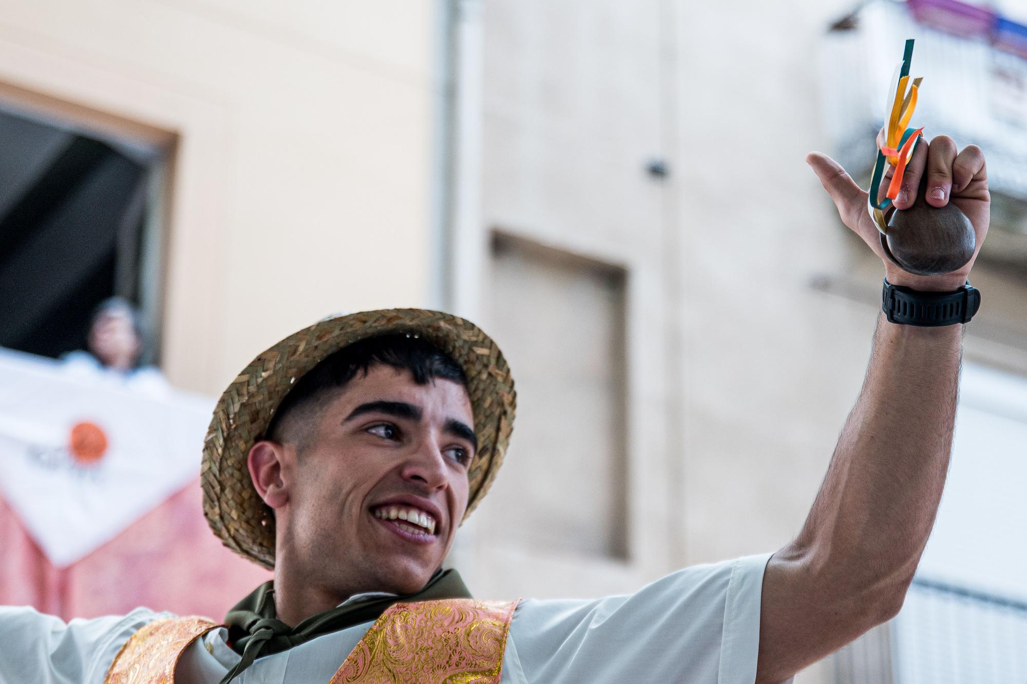 Troba't a les fotos del multitudinari ball de gitanes de Sant Vicenç