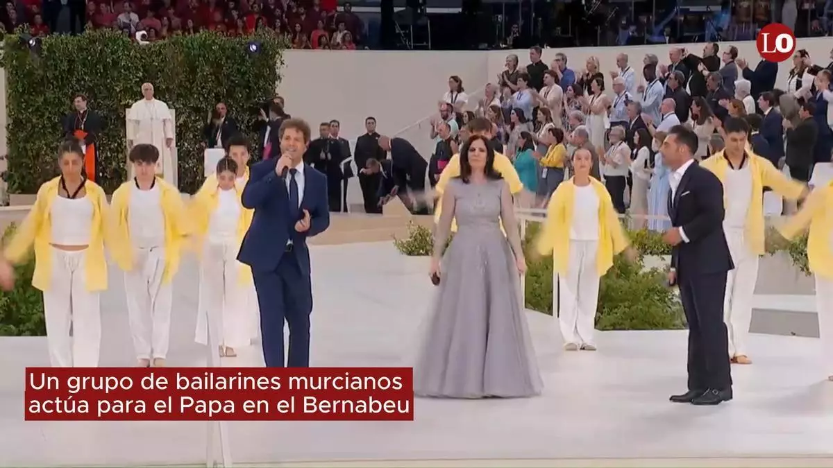 Un grupo de bailarines murcianos actúa para el Papa en el Bernabeu: "Hemos terminado llorando"