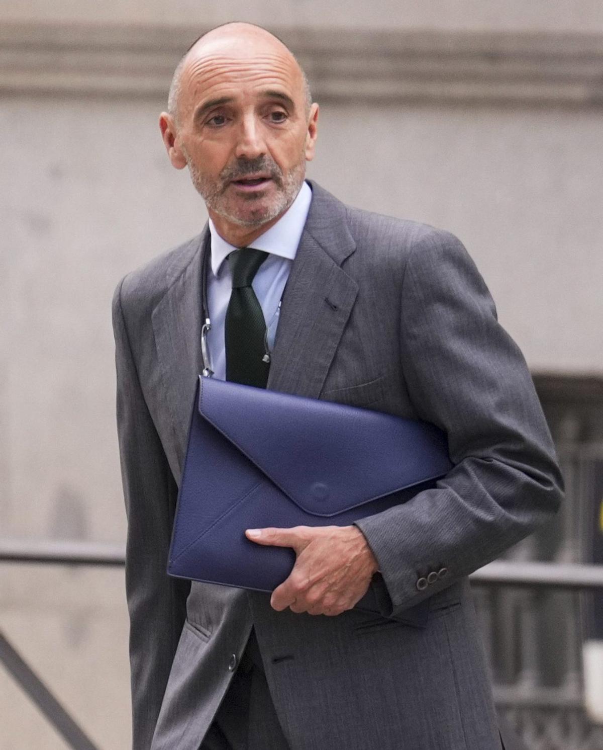 Julito ratifica el pacte de l’1% per Plus Ultra i el paper de Zapatero
