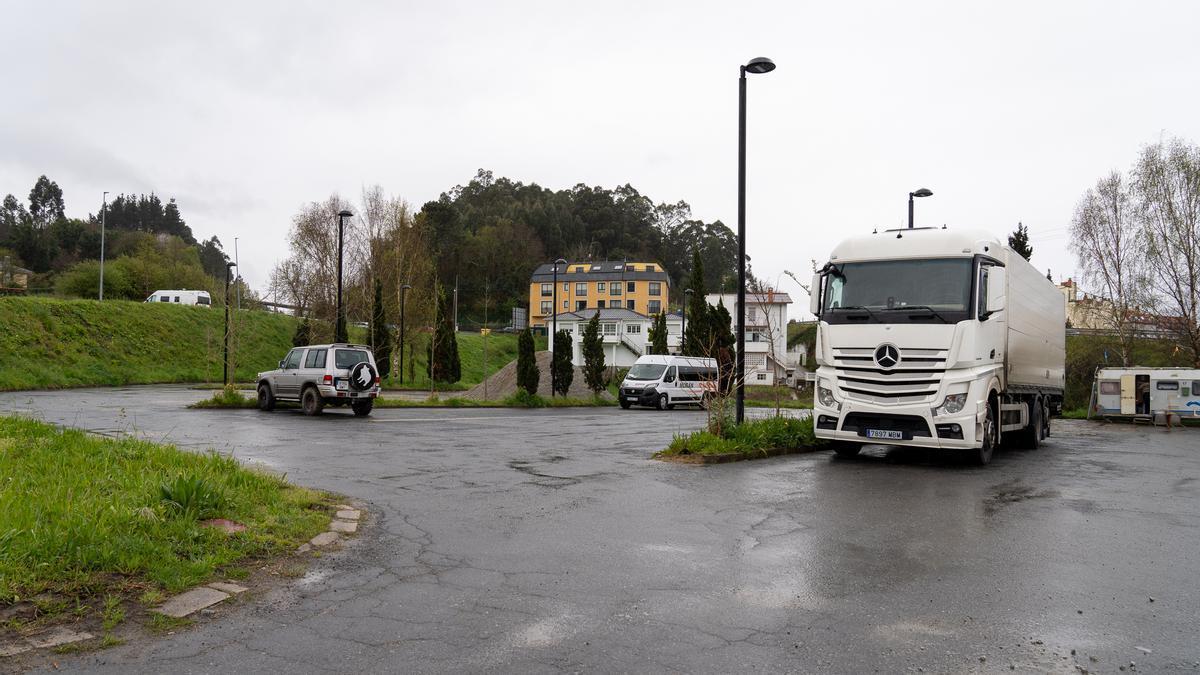 Aparcamiento de A Galea donde el Concello prevé habilitar un área de autocaravanas.