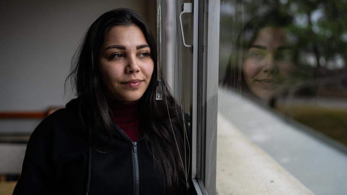 ESPLUGUES DE LLOBREGAT 04/03/2024  Política.  Entrevista a Razan, integrante del grupo de jóvenes del campo de refugiados de Chatila, en Beirut. Acude a la residencia Blume         FOTO de ZOWY VOETEN