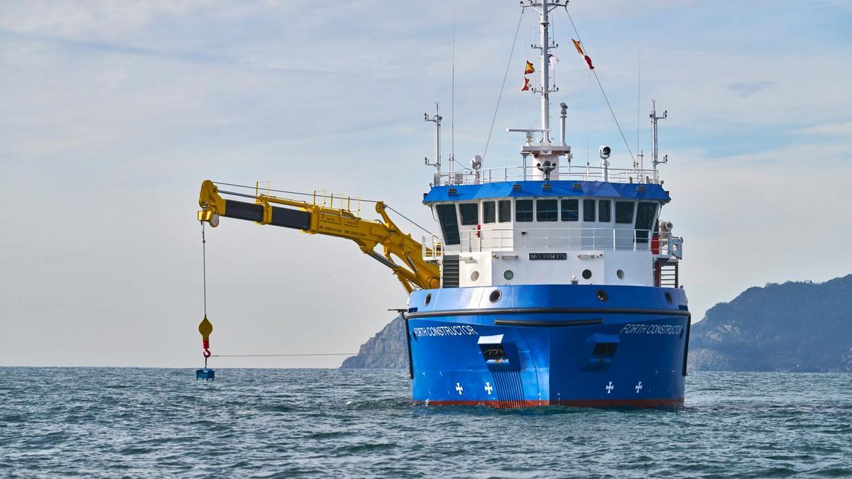 El Forth Contractor, de Briggs Marine, durantas las pruebas realizadas en la ría