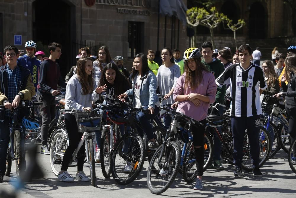 Celebración del Día de la Bicicleta en Avilés