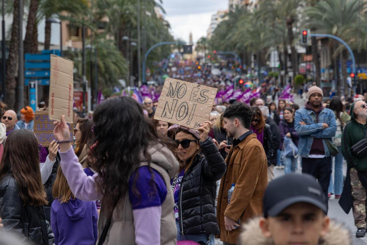 Imagen de la última manifestación por el 8M celebrada en Alicante.