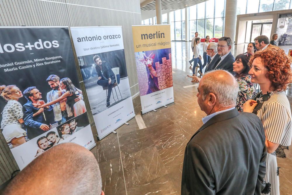 Visita de Puig al Auditorio Internacional de Torrevieja que estrena programación permanente tras seis años infrautilizado