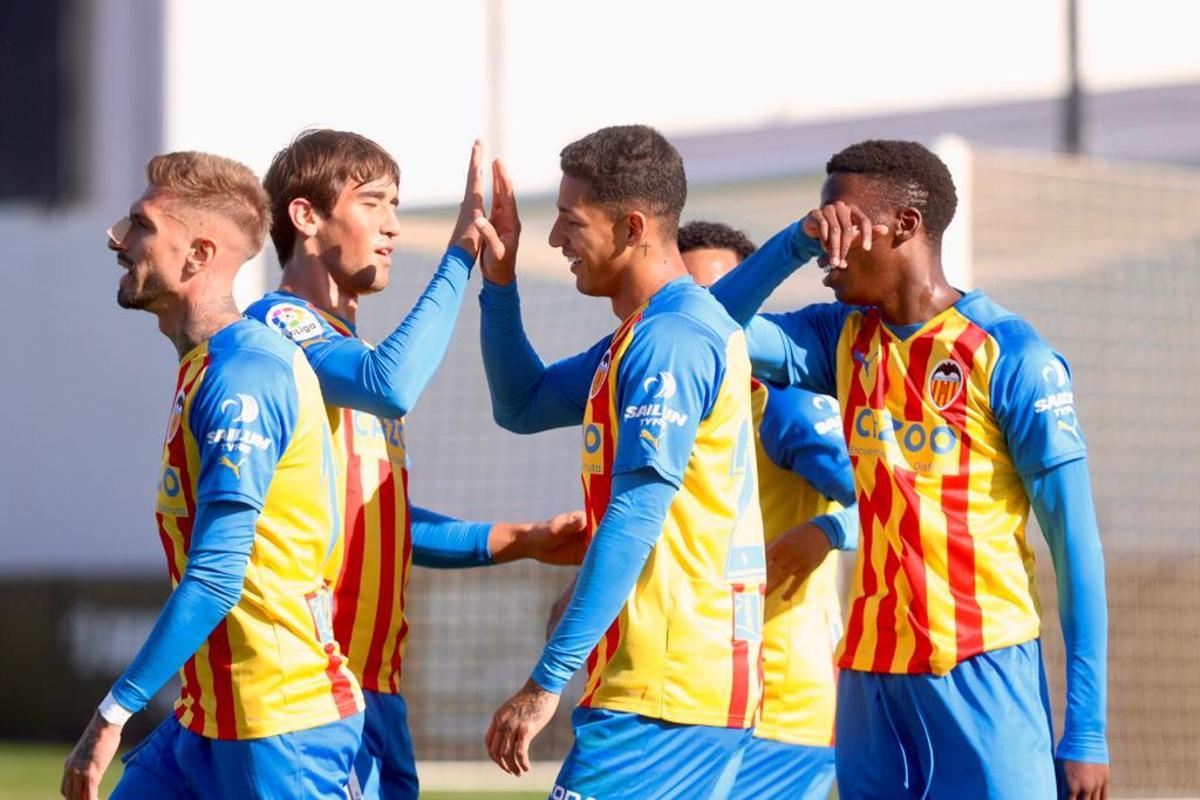 jesús celebra con Marcos André.