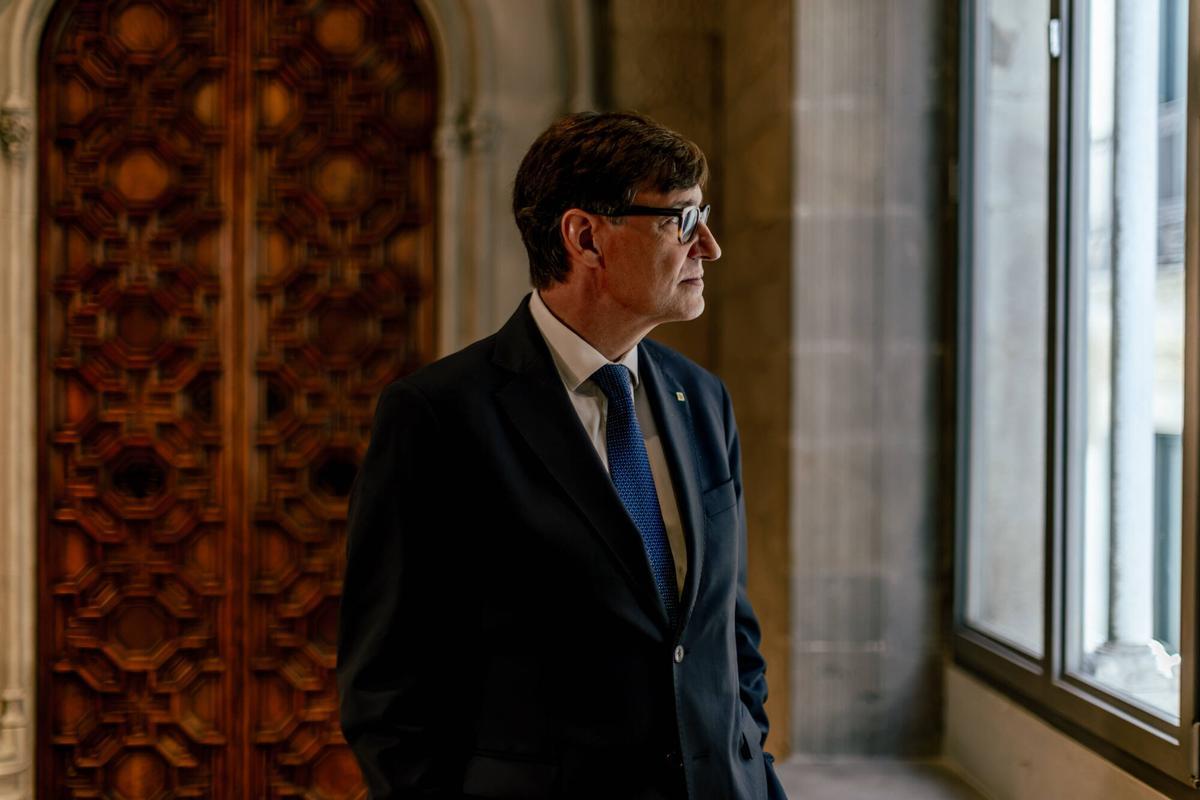 Salvador Illa, president de la Generalitat de Catalunya, en el Palau de la Generalitat tras su entrevista con El Periódico.