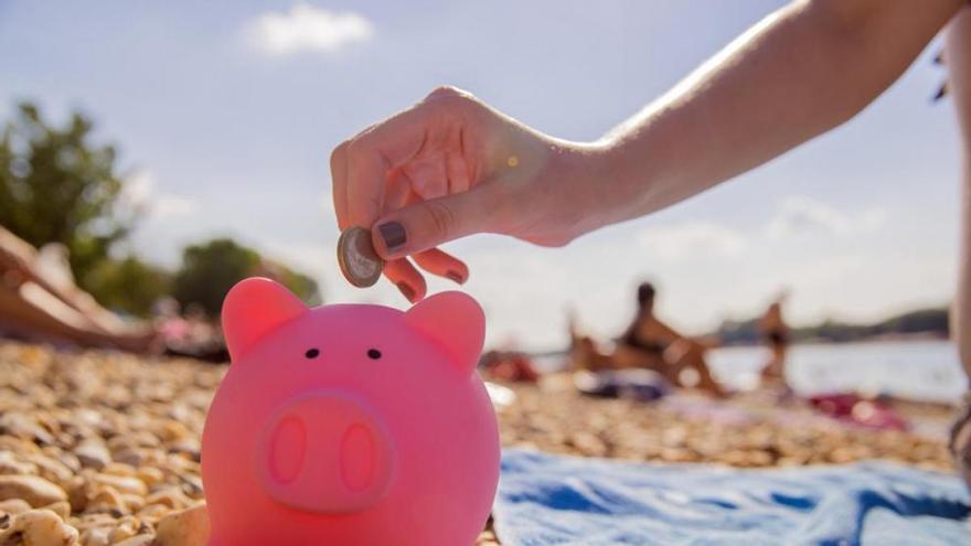 Cómo ahorrar en tus vacaciones de verano: consejos clave