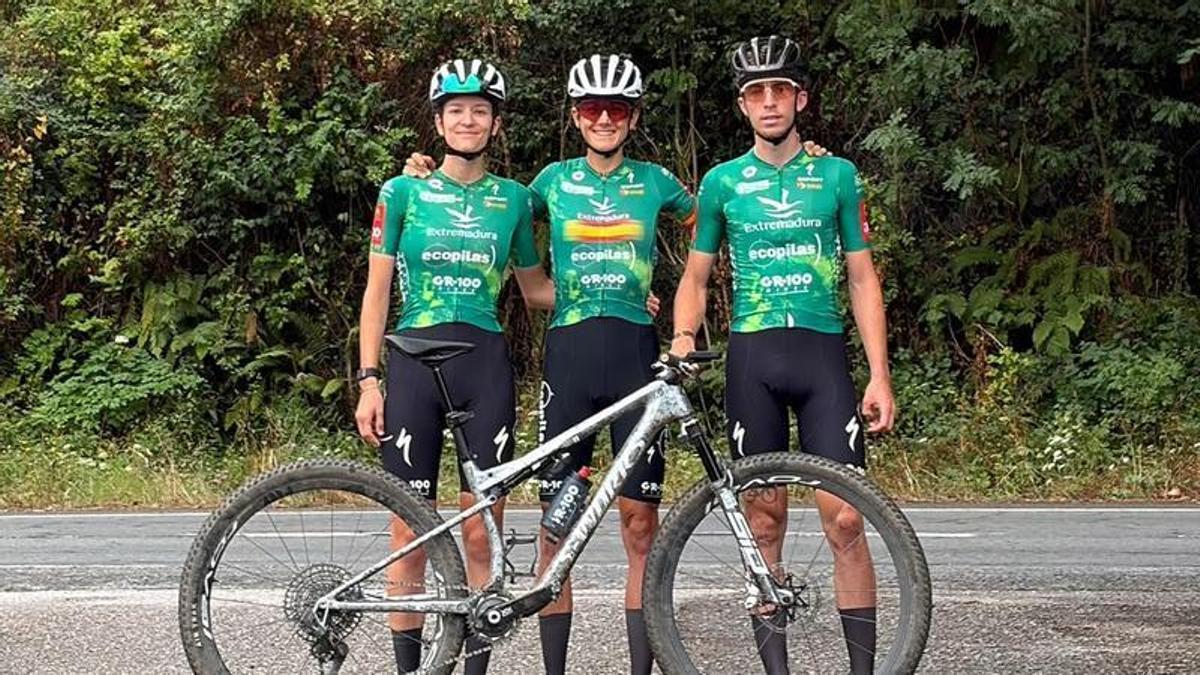 Los tres representantes del Extremadura-Ecopilas en el Campeonato de Europa.