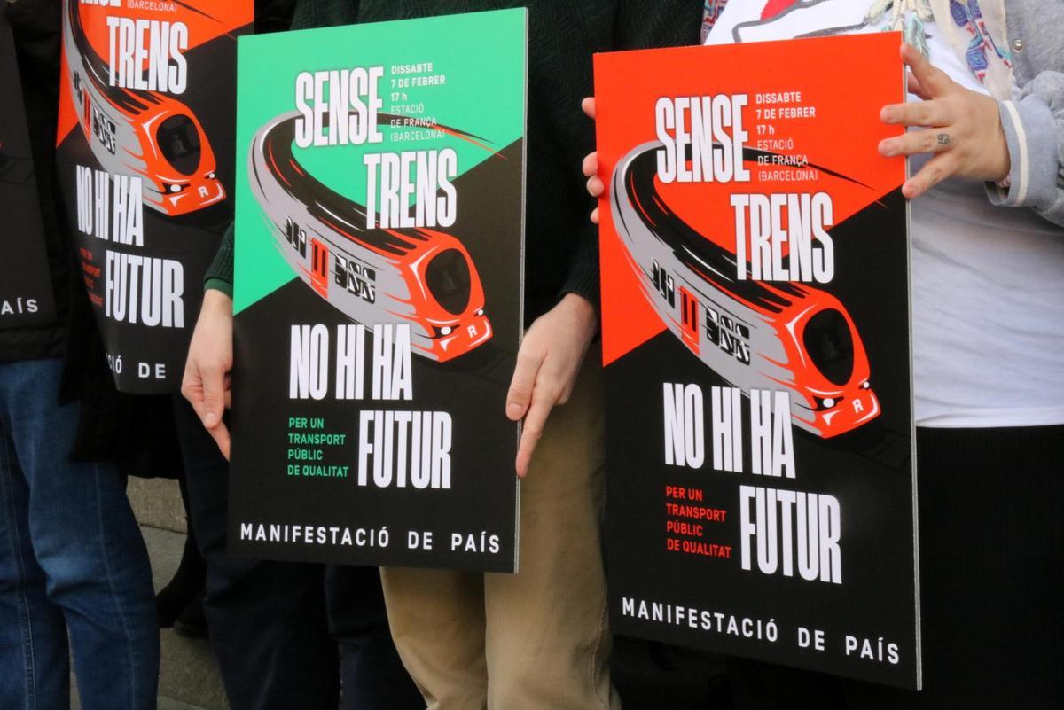 Els cartells de la manifestació del 7 de febrer a Barcelona.