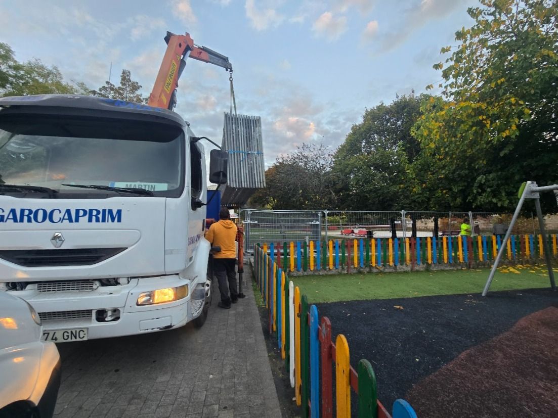 Así se reparara el parque infantil de A Xunqueira, uno de los más importantes y concurridos del Concello de Vilagarcía.