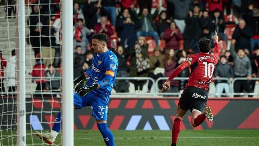 Fotos del CD Mirandés - Málaga CF de la jornada 24 de LaLiga Hypermotion