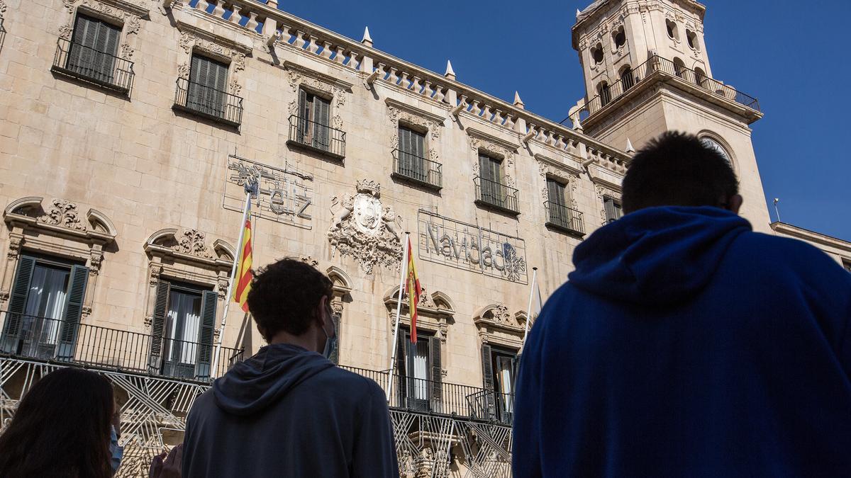 Fachada del Ayuntamiento de Alicante