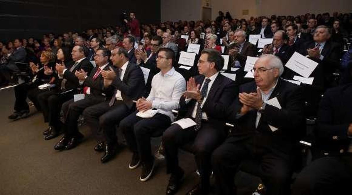 "El Musel requiere infraestructuras propias del nuevo siglo", defiende Paz Felgueroso