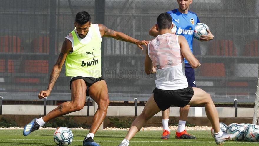 Los 28 del Valencia CF en Crans Montana