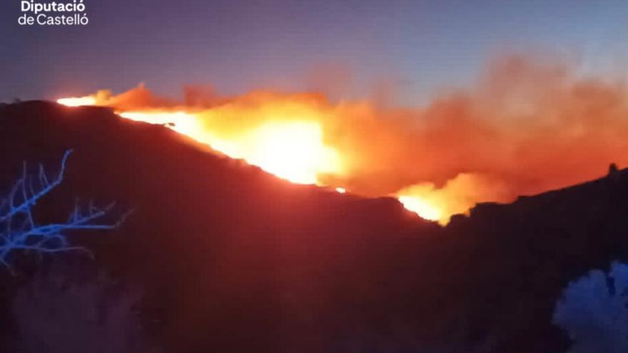 Un incendio en Culla provoca el desalojo de cuatro masías