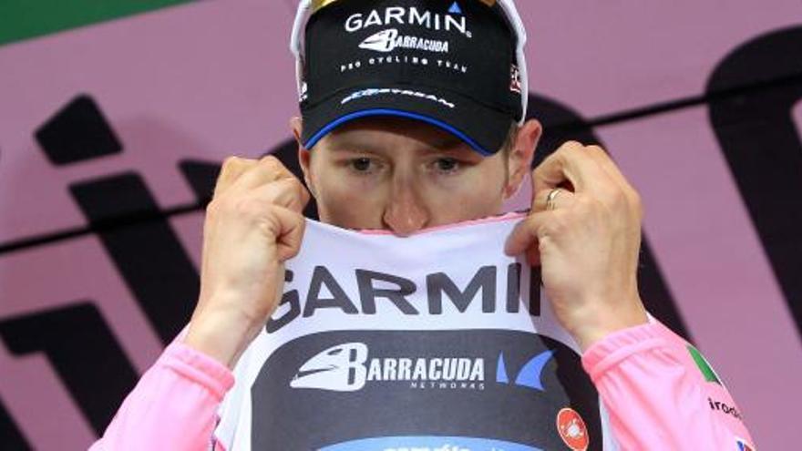 El canadiense Hesjedal es el nuevo líder del Giro de Italia.