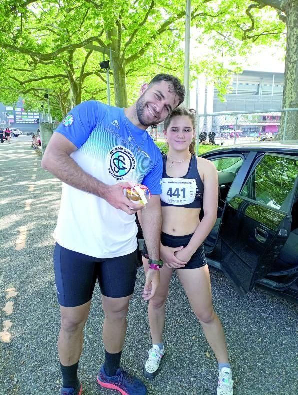 Mar con su hermano Manuel Anxo, también atleta.