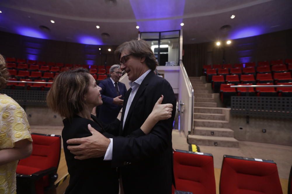 Maria Ferrer, directora de Diario de Mallorca, con el exdirector José Eduardo Iglesias.