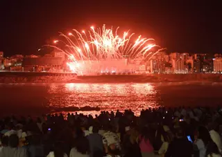 El cielo de A Coruña se tiñe de fiesta: llega la Batalla Naval