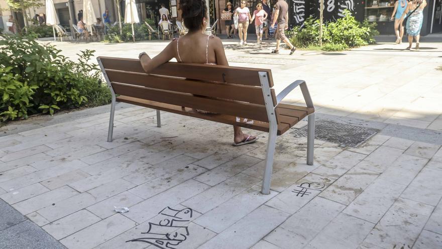 El Ayuntamiento de Alicante buscará a los grafiteros del centro para multarlos