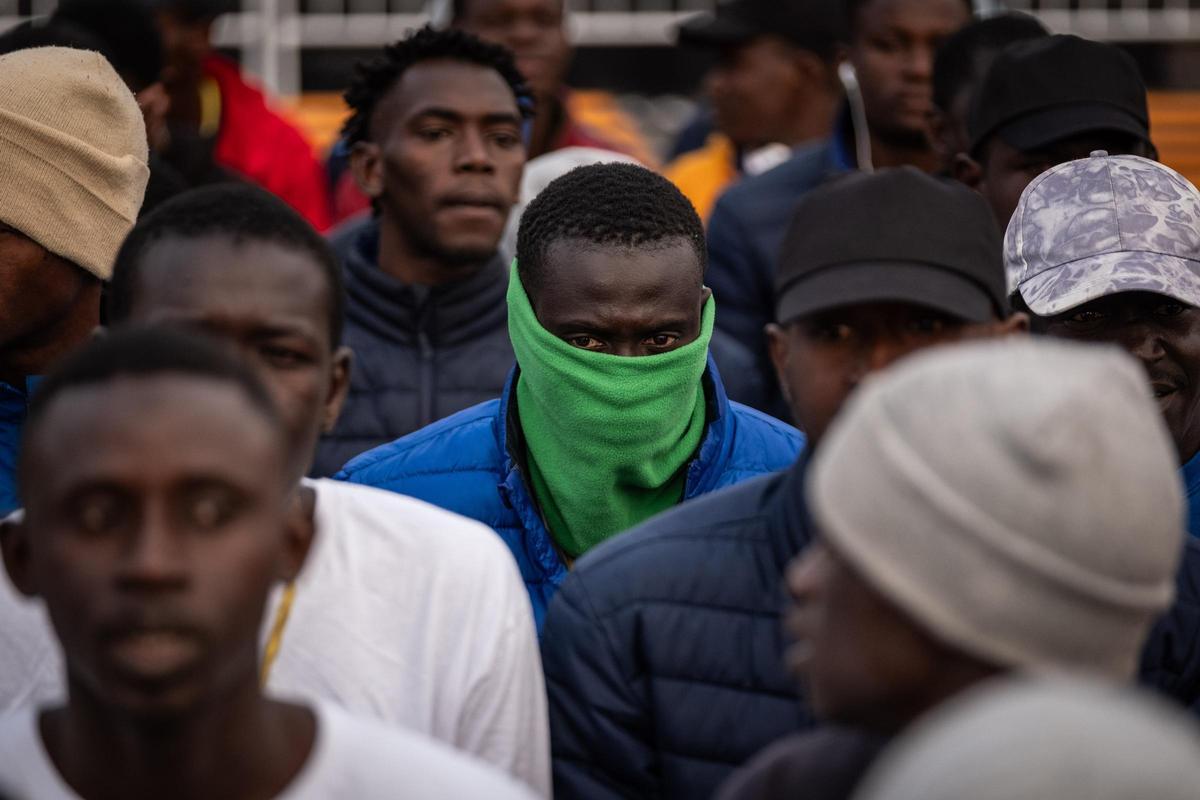 Así ha sido el encuentro del papa León XIV con migrantes de Las Raíces
