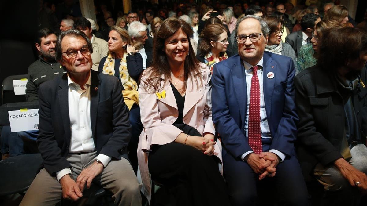 Artur Mas, Laura Borràs y Quim Torra, en la apertura de la campañana de JxCat, en Barcelona.