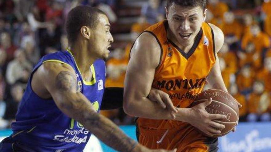 Cruz i Popovic decideixen el derbi per al Fuenlabrada davant un gran Jackson