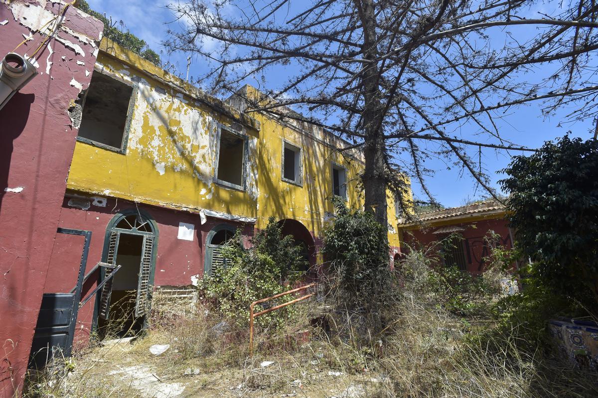 Estado en el que se encuentra el antiguo hotel Los Frailes, en Tafira.