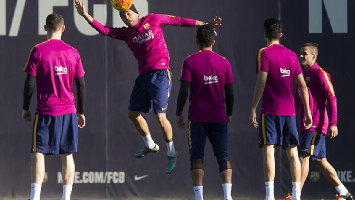 Un momento de la sesión preparatoria de este viernes en la Ciutat Esportiva Joan Gamper