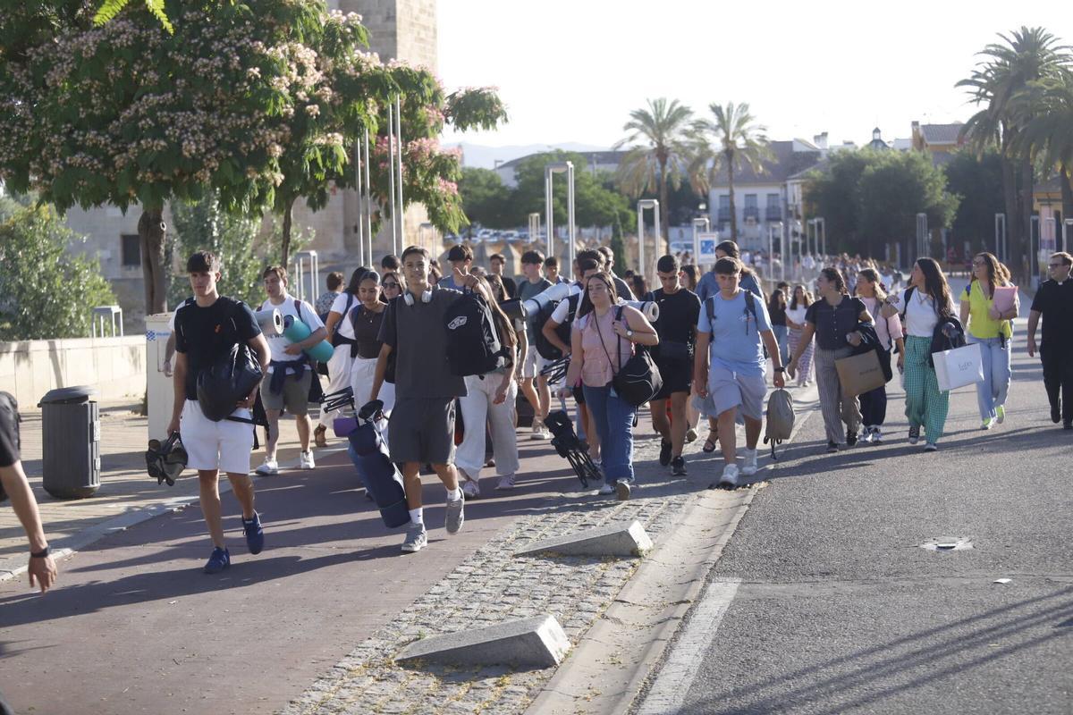 Más de 1.200 jóvenes cordobeses ponen rumbo a Madrid para encontrarse con León XIV