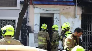 Desalojadas 12 personas en el Coso Bajo por un incendio en un edificio