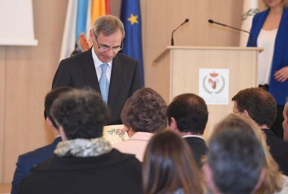 La madre de Felipe VI preside en la ciudad la celebración de los cien años de la institución benéfica y social.