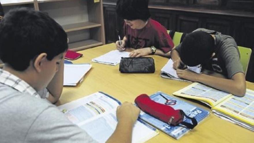 Las familias podrán pedir las becas de libros a partir del lunes