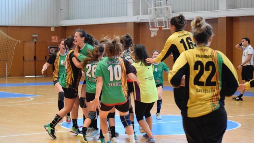 El Castellón asciende a la máxima categoría del balonmano femenino