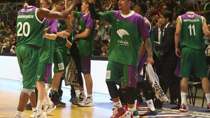 La buena racha de resultados del Unicaja coloca a los verdes a un paso del acceso matemático al play off por el título.