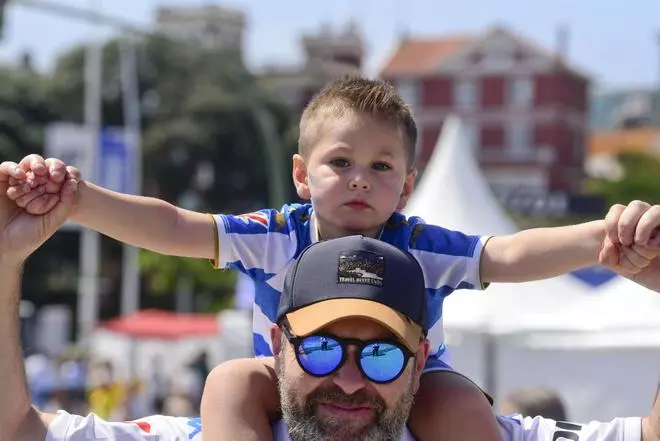Especial ascenso a Primera del Deportivo: De padres a hijas, de madres a hijos