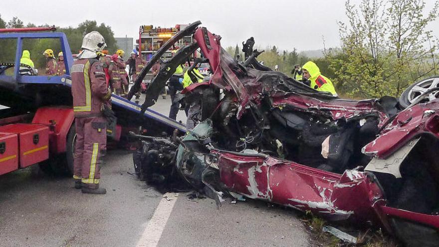 L&#039;estat en què va quedar el Volkswagen Golf sinistrat.